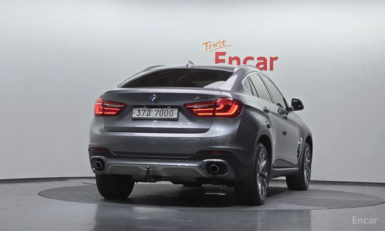 BMW X6 XDrive 3.0D* КОЖА* ПАНО* ПОДГРЕВ* 360* HEADUP* HAR, снимка 4 - Автомобили и джипове - 54416892