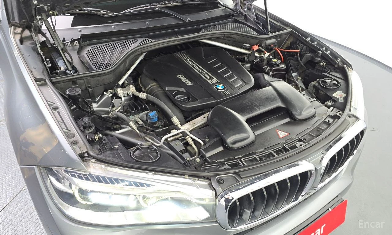 BMW X6 XDrive 3.0D* КОЖА* ПАНО* ПОДГРЕВ* 360* HEADUP* HAR, снимка 5 - Автомобили и джипове - 54416892