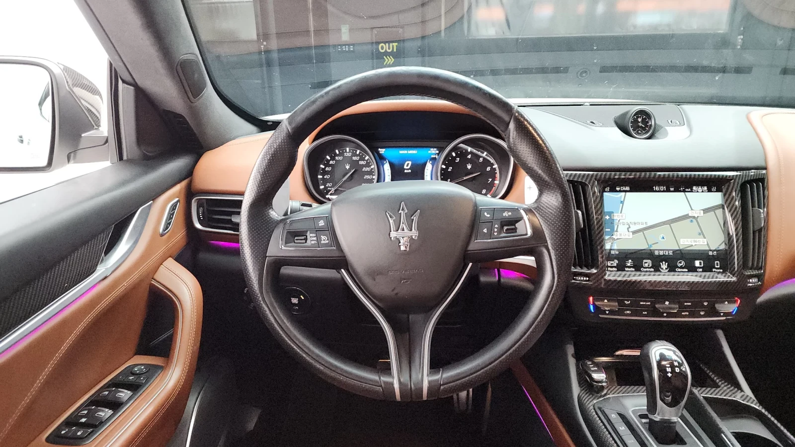 Maserati Levante 3.0 #УНИКАТ# KAMERИ !PANO!, снимка 12 - Автомобили и джипове - 54958254