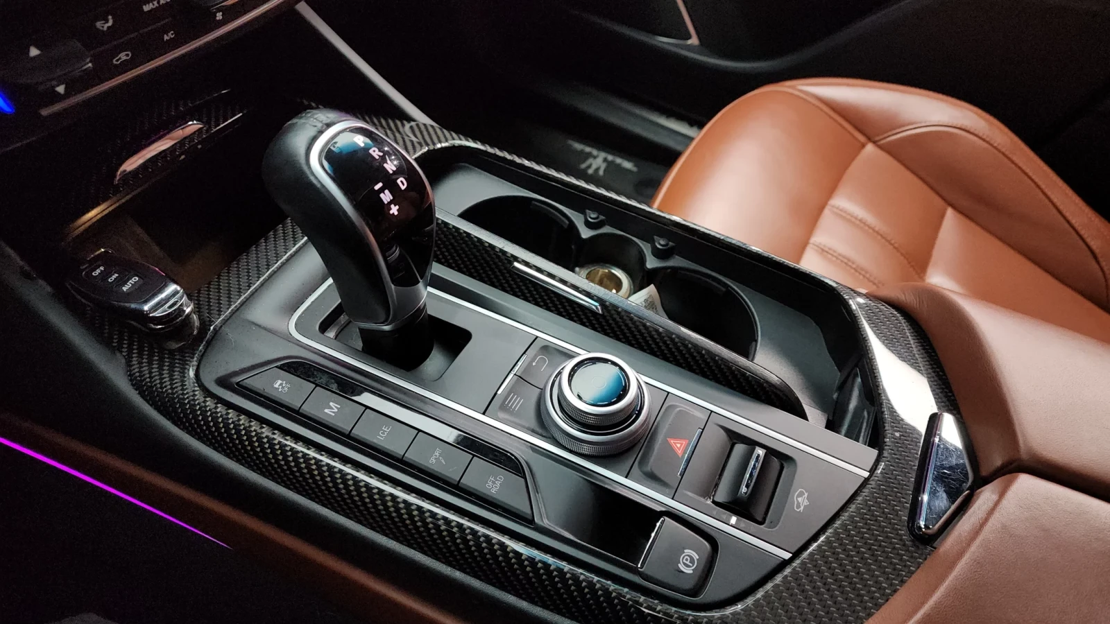 Maserati Levante 3.0 #УНИКАТ# KAMERИ !PANO!, снимка 8 - Автомобили и джипове - 54958254
