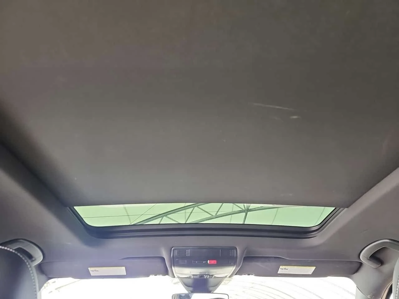 VW Tiguan HIGHLINE R LINE/CARFAX/ФИНАНСИРАНЕ, снимка 13 - Автомобили и джипове - 54974867
