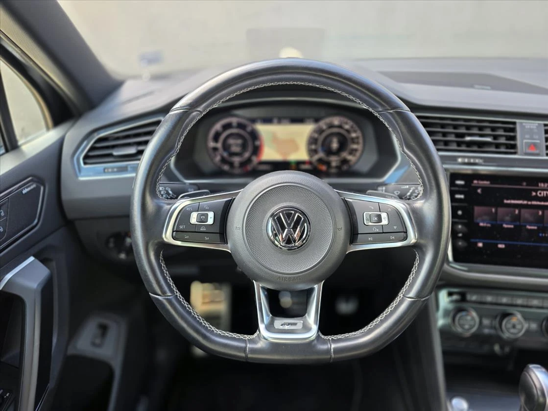 VW Tiguan 2.0 BiTDI 4MOTION DSG R-LINE, снимка 12 - Автомобили и джипове - 55592940