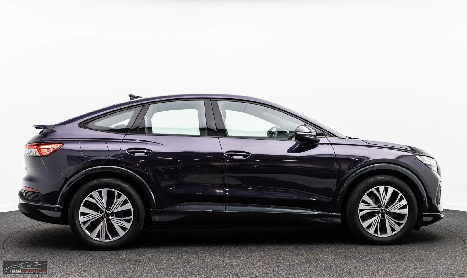 Audi Q4 50/299HP/SPORTBACK/S-LINE/PANO/CAM/885z, снимка 6 - Автомобили и джипове - 56098591