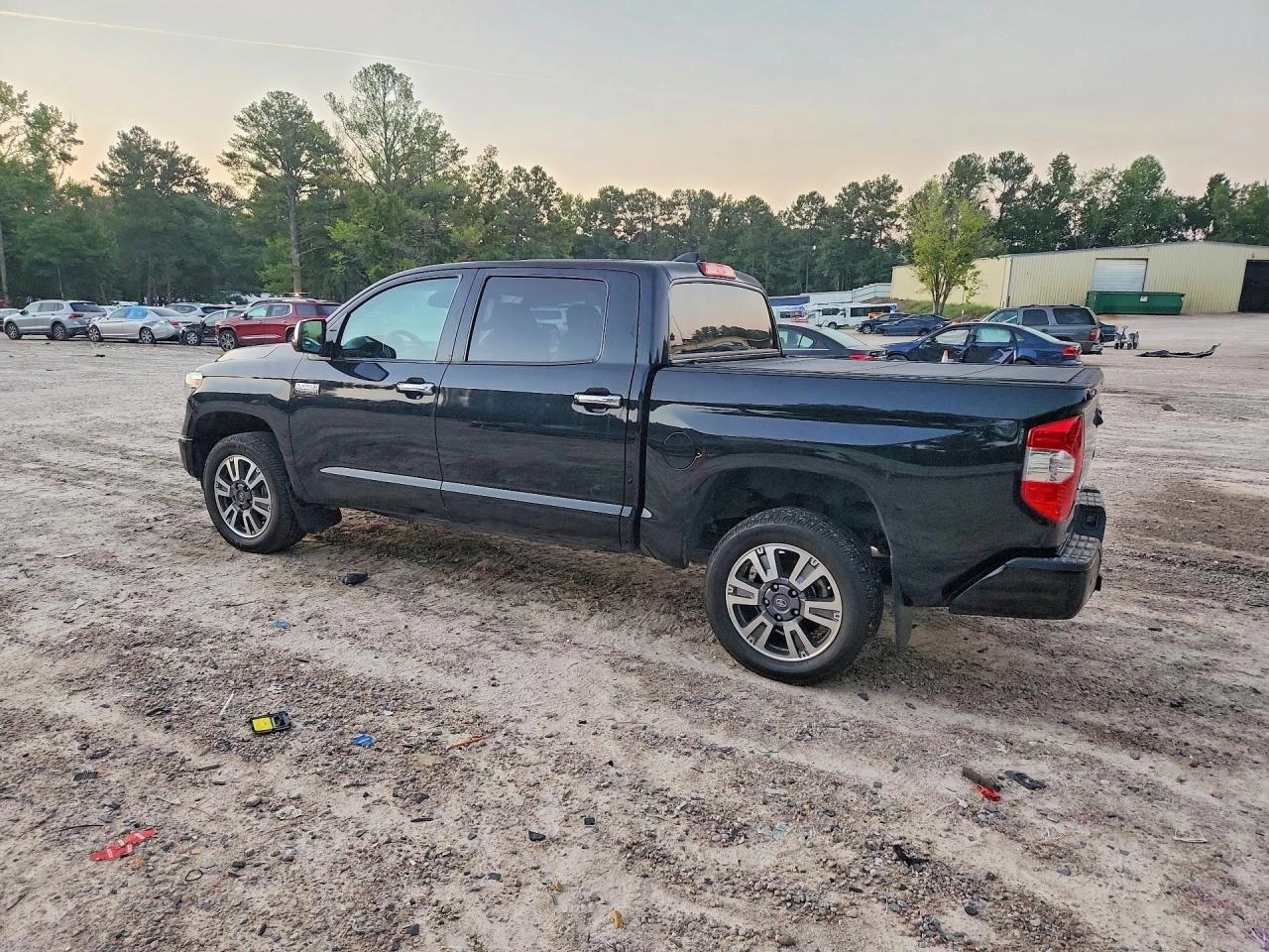 Toyota Tundra 5.7-V8* 4X4* DISTRONIC* CAMERA* LANE-ASIST* BLIND- | Mobile.bg � ����������� 6