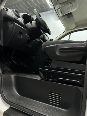 Opel Vivaro, снимка 11