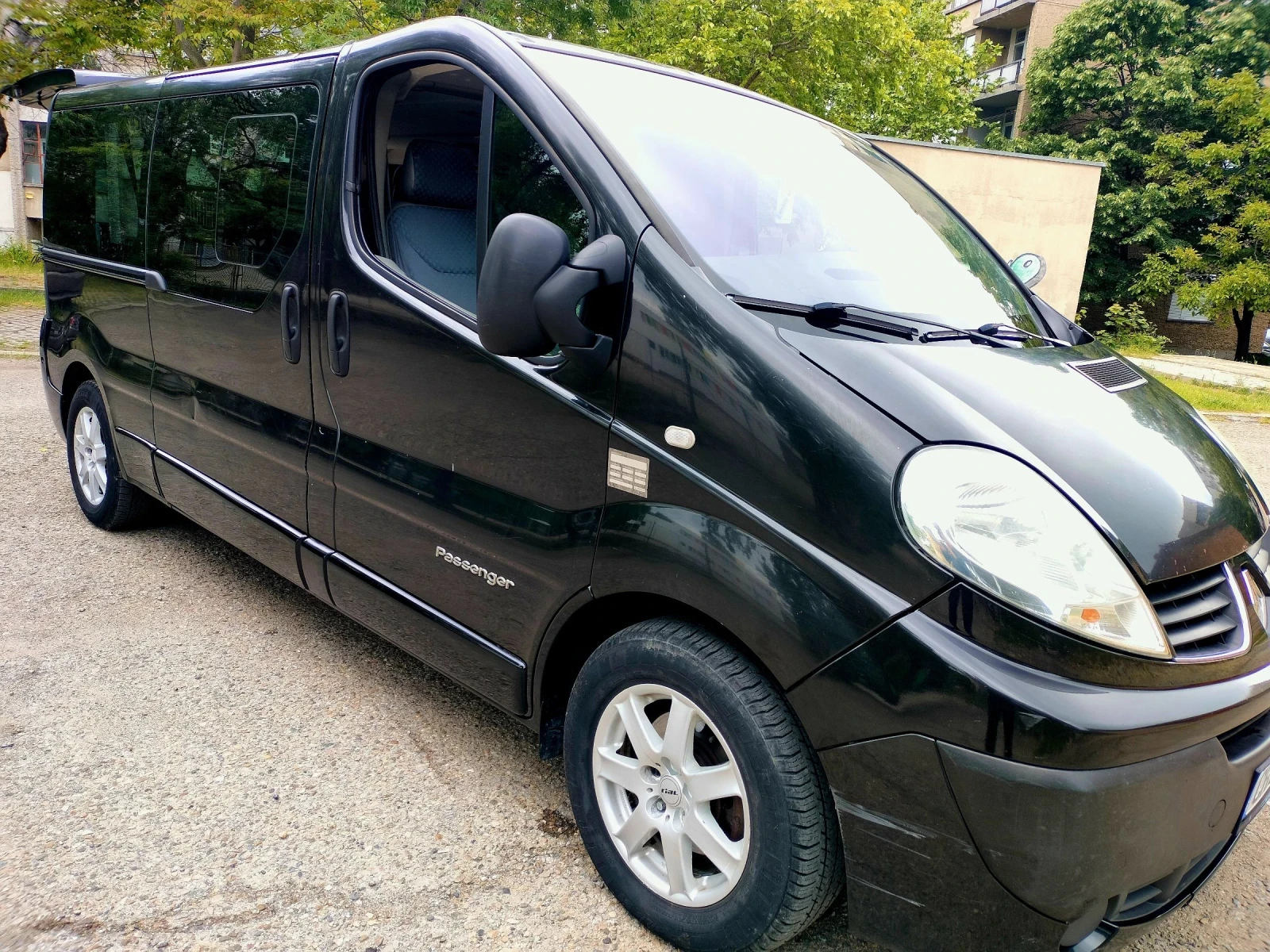 Renault Trafic 2.5DCI LONG 150 - изображение 9