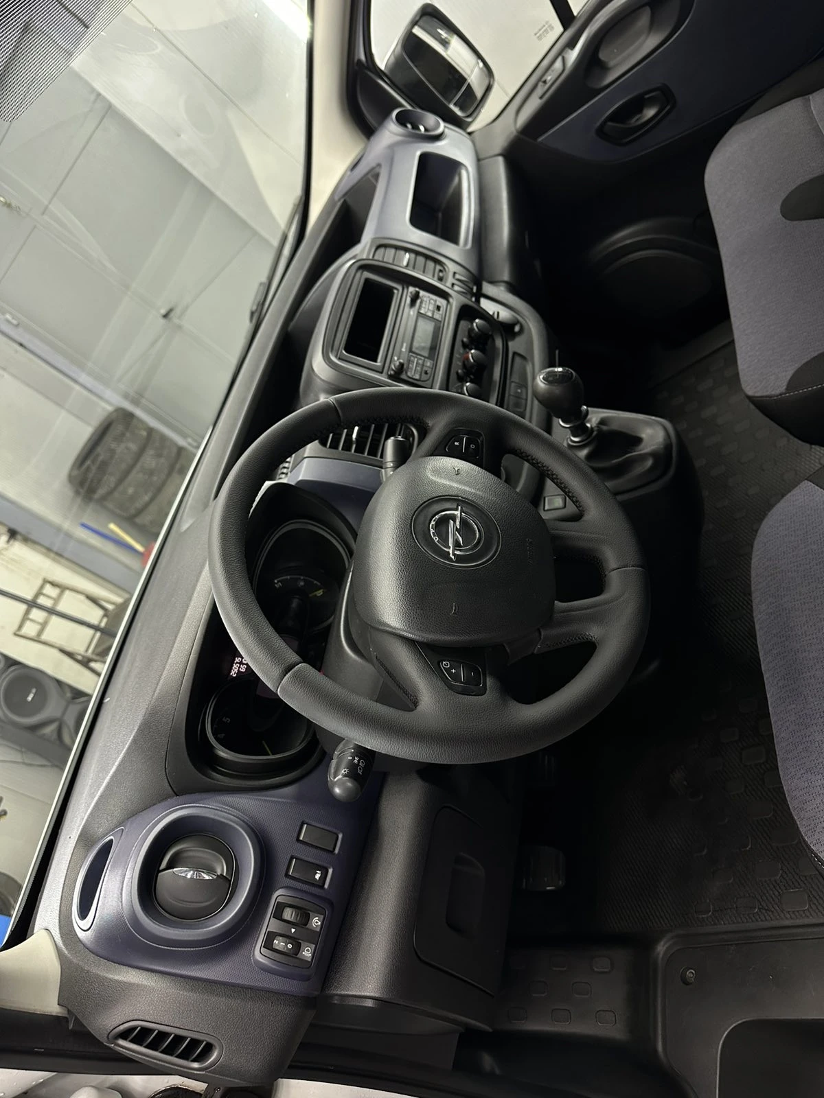 Opel Vivaro | Mobile.bg � ����������� 12