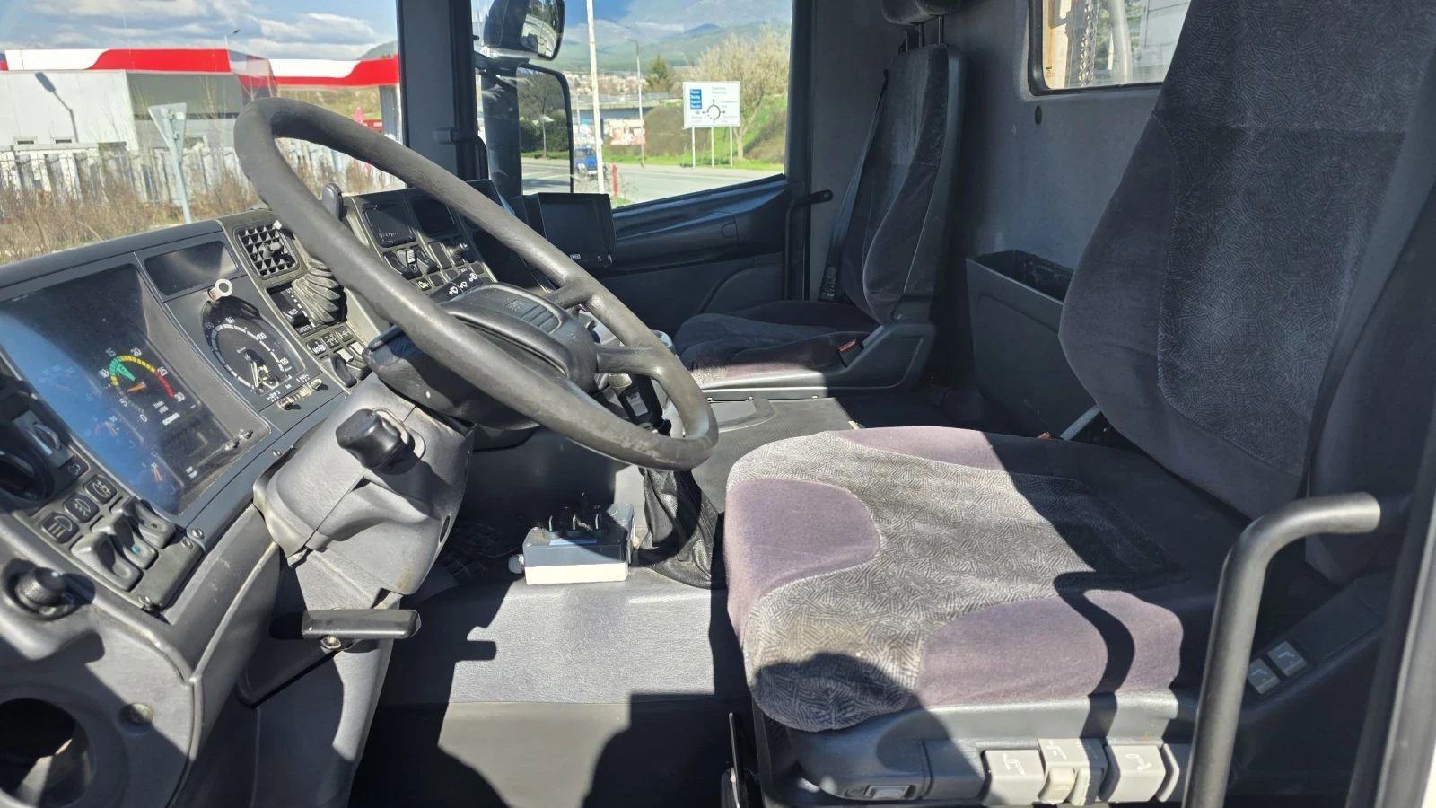 Scania R 124 420 EURO 3 6X4 , снимка 9 - Камиони - 54144145