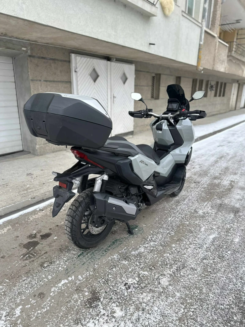 Honda X-ADV ПЕРФЕКТЕН!!! Honda X-adv350 2024г. 5000км., снимка 7 - Мотоциклети и мототехника - 53154254