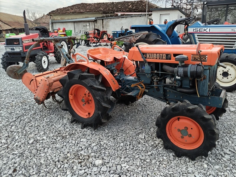 Трактор Kubota B7000 13к.с. 4WD ДЖЕЙ ТРЕЙДИНГ, снимка 1 - Селскостопанска техника - 12954241