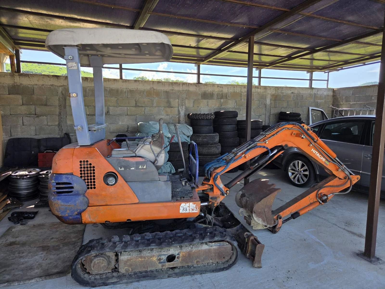 Багер Hitachi EX17 ДЖОСТИЦИ НОВ ВНОС ШВЕЙЦАРИЯ