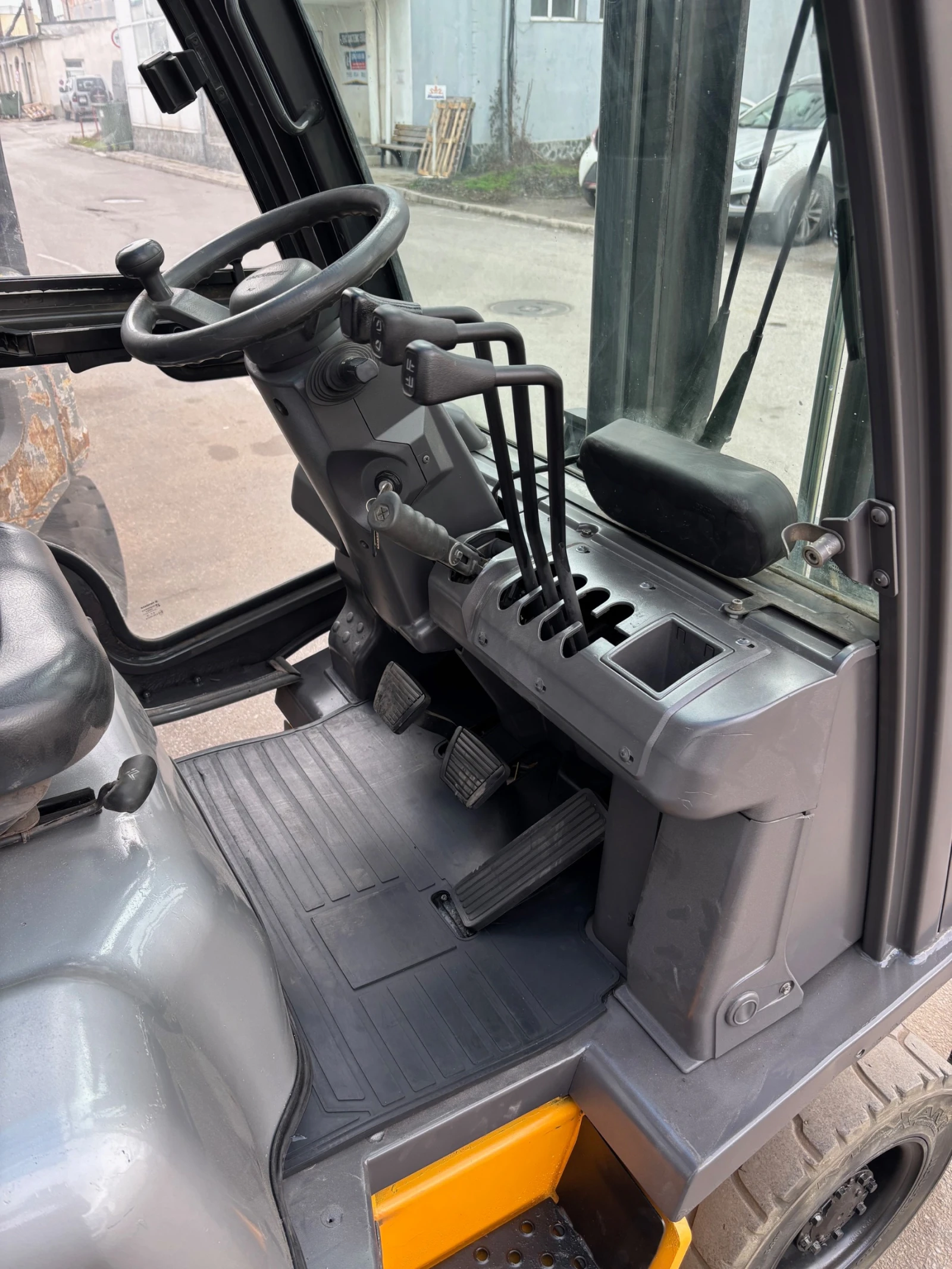 ������� Nissan ������� | Mobile.bg � ����������� 11