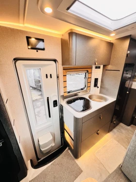Кемпер HYMER / ERIBA 4x4² MERCEDES 3500 кг. , снимка 11