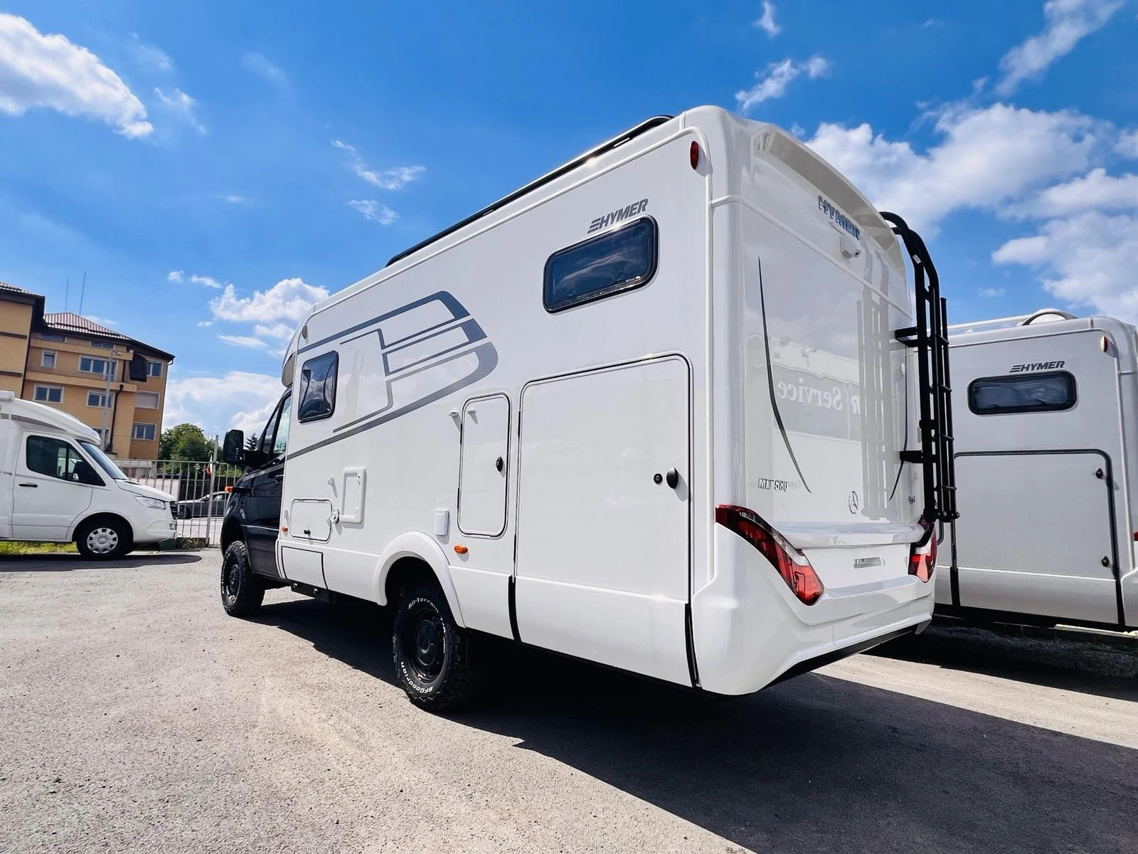 Кемпер HYMER / ERIBA 4x4² MERCEDES 3500 кг. , снимка 6 - Каравани и кемпери - 54653162