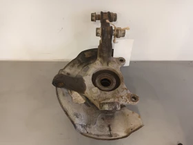 Шенкел главина Ляв Тойота рав 4 2.2д кат 