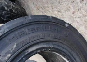 Гуми, снимка 12