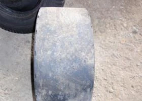 Гуми, снимка 14