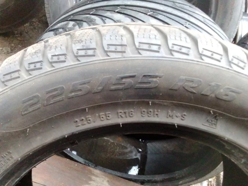 Гуми Зимни 225/55R16, снимка 4 - Гуми и джанти - 20465519