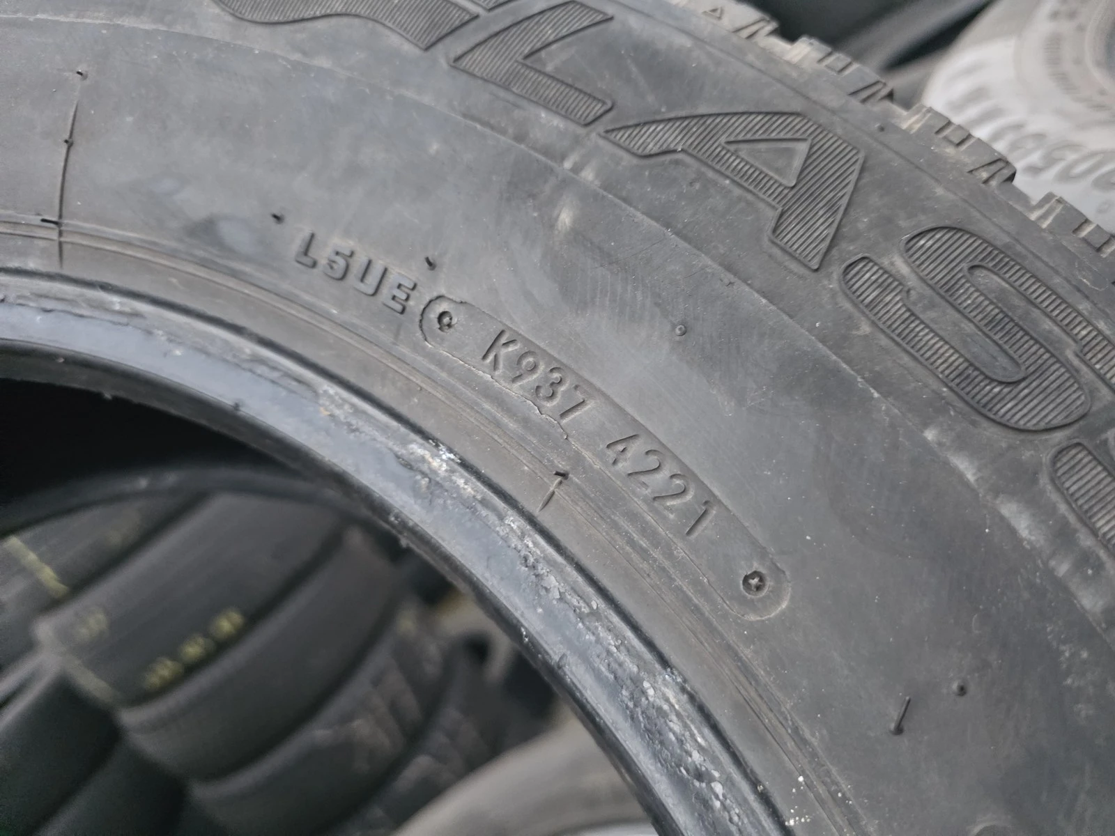 Гуми Зимни 215/65R16, снимка 9 - Гуми и джанти - 56726127