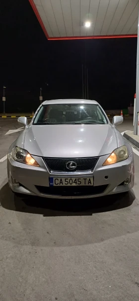 Lexus IS 220d КОЖА, КЛИМА, НАВИ, ПОДГРЕВ, КАМЕРА, ПАРК, АВТОПИЛО, снимка 2