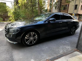 Обява за продажба на Mercedes-Benz E 220 Night Edition | Burmester | Multibeam | Pano| 360  ~51 500 лв. - изображение 1