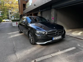 Обява за продажба на Mercedes-Benz E 220 Night Edition | Burmester | Multibeam | Pano| 360  ~51 500 лв. - изображение 1
