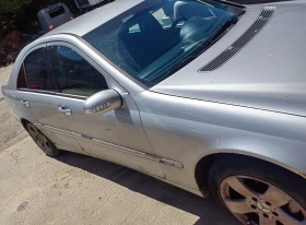 ������ Mercedes-Benz C 200