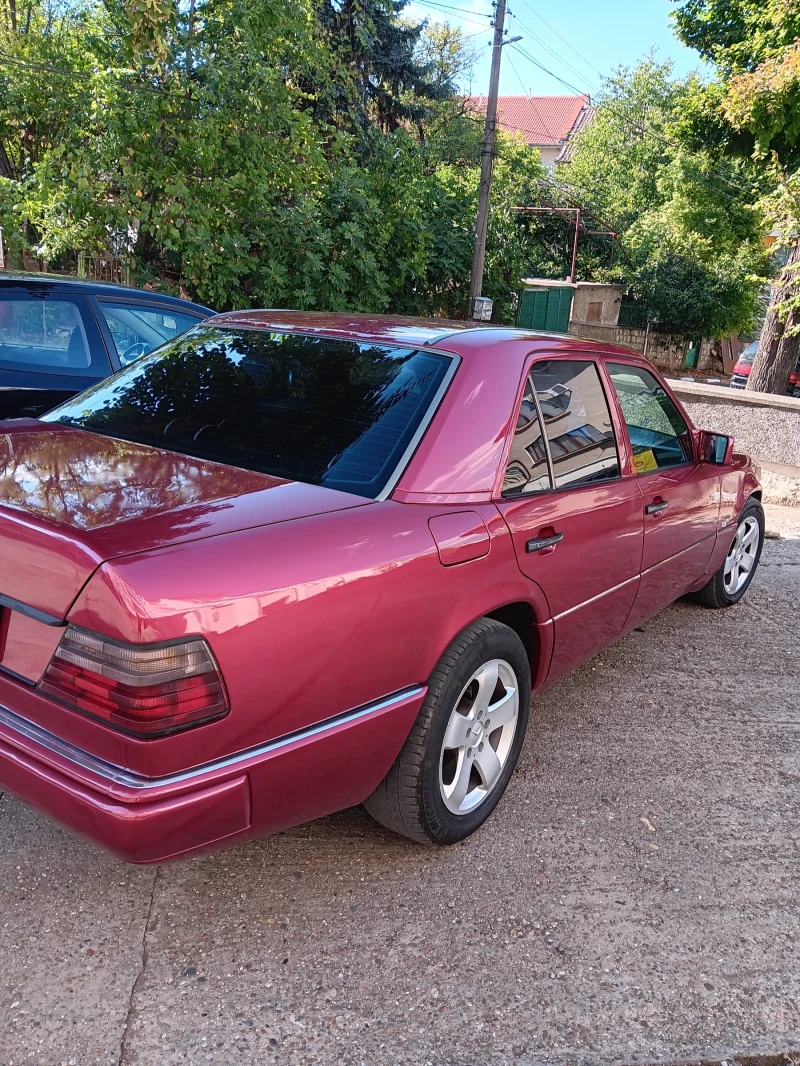 Mercedes-Benz 124 Е124, снимка 8 - Автомобили и джипове - 46897881