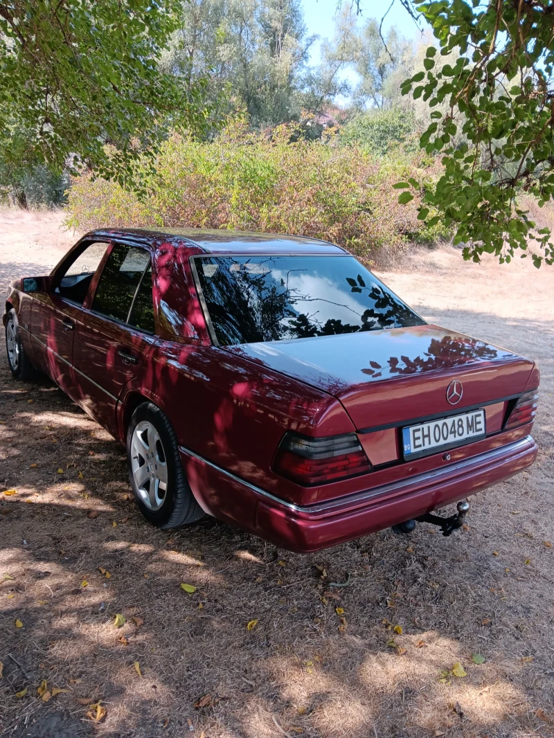 Mercedes-Benz 124 Е124, снимка 2 - Автомобили и джипове - 46897881