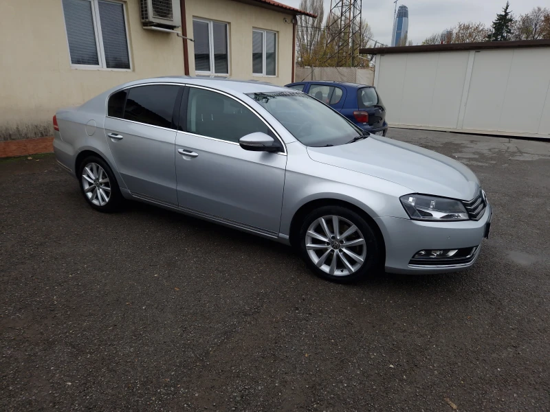 VW Passat Highline 2.0TDI NAVI+ DSG+ Автомат, снимка 6 - Автомобили и джипове - 47988867