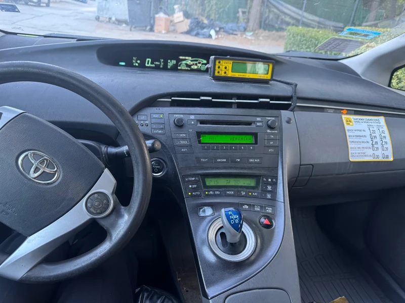 Toyota Prius, снимка 5 - Автомобили и джипове - 52409433