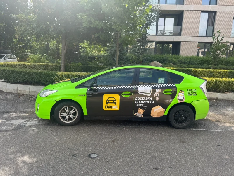 Toyota Prius, снимка 2 - Автомобили и джипове - 52409433