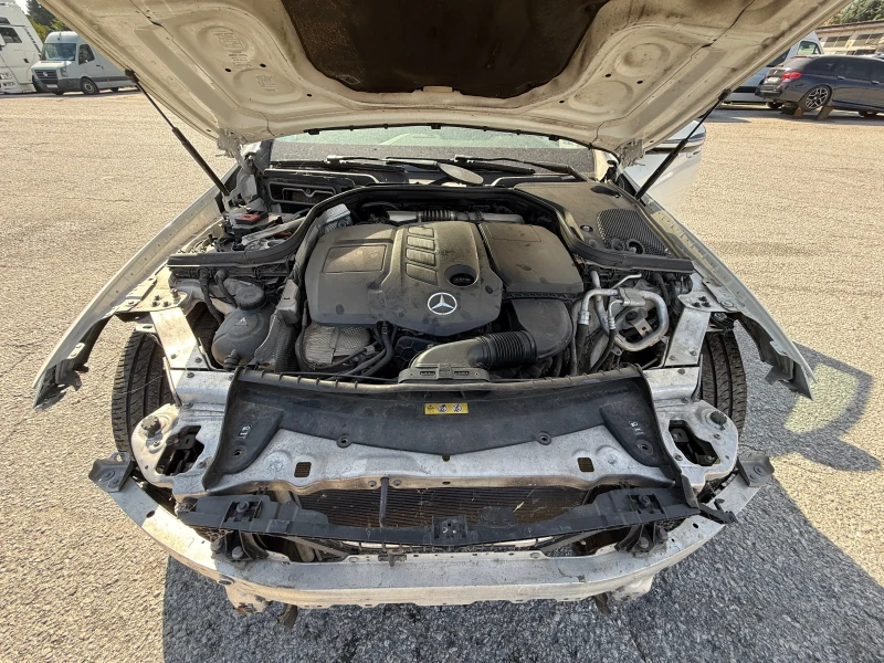 Mercedes-Benz E 220, снимка 2 - Автомобили и джипове - 52269219