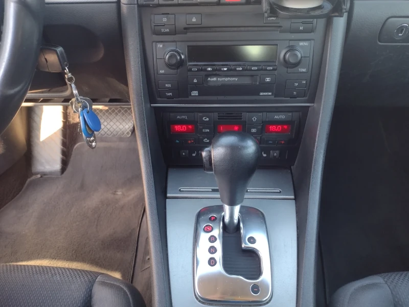 Audi A4, снимка 5 - Автомобили и джипове - 52549484