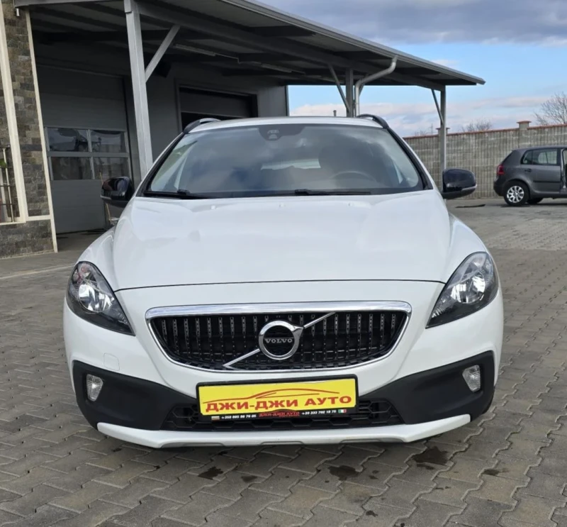 Volvo V40 Cross Country 2.0D euro6, снимка 2 - Автомобили и джипове - 52585937