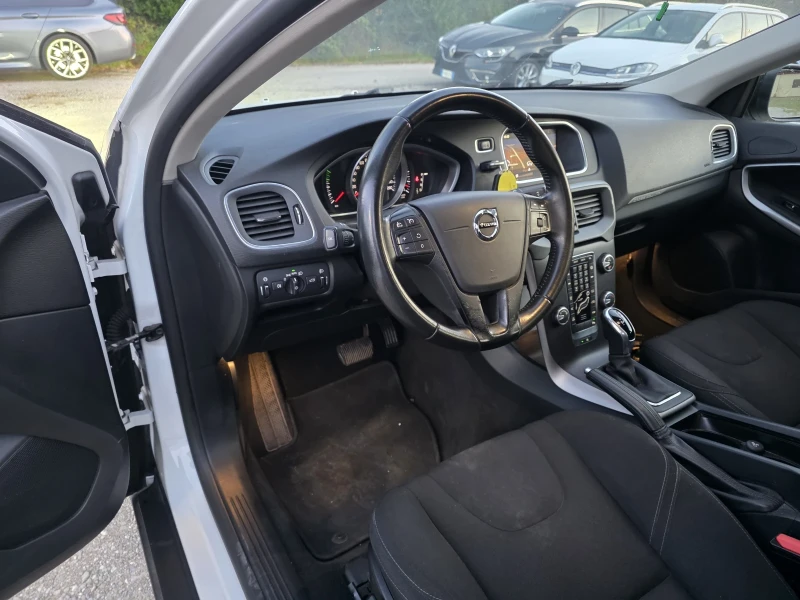 Volvo V40 Cross Country 2.0D euro6, снимка 8 - Автомобили и джипове - 52585937