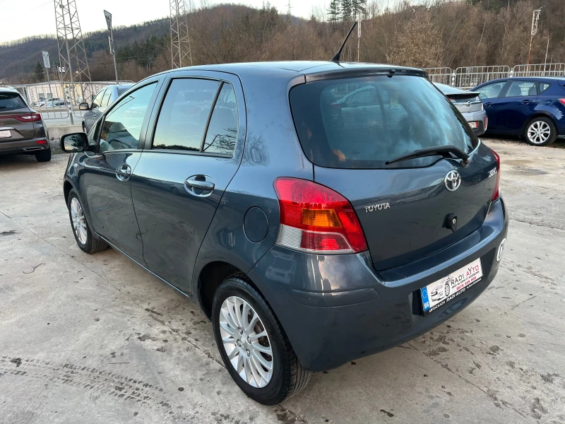 Toyota Yaris 1.33i Facelift ШВЕЙЦАРИЯ, снимка 4 - Автомобили и джипове - 52859524