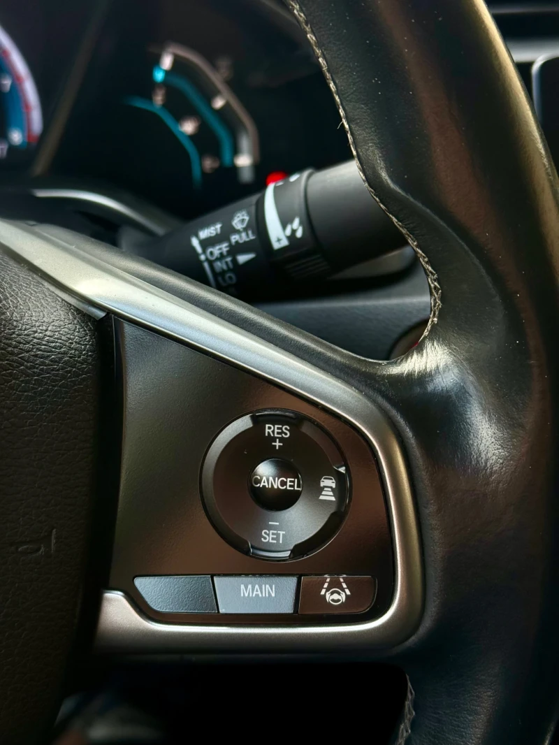 Honda Civic 1.5 TURBO 182hp 93 000 km * Фул Екстри* , снимка 13 - Автомобили и джипове - 53098346