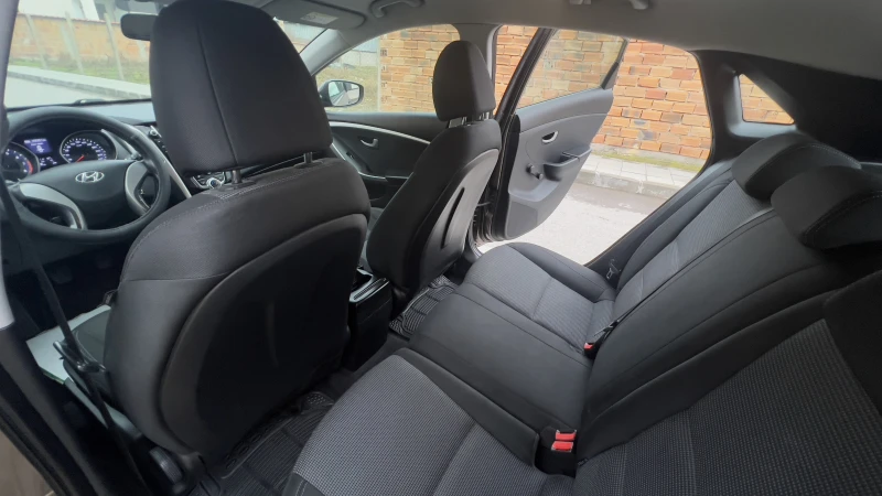 Hyundai I30 1.4i 2014г, снимка 10 - Автомобили и джипове - 53301601