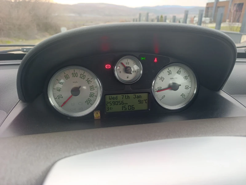 Lancia Ypsilon Заводска газ, снимка 11 - Автомобили и джипове - 53477231