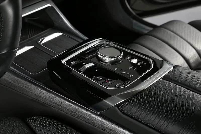 BMW i7  xDr.60 M Sport PRO AHK B&W ACC HuD 4xMassage, снимка 7 - Автомобили и джипове - 54264477