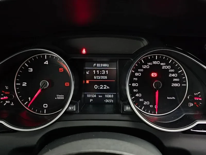 Audi A5 2.0 TDI Quattro - САМО 30% АВАНС, снимка 15 - Автомобили и джипове - 56003347