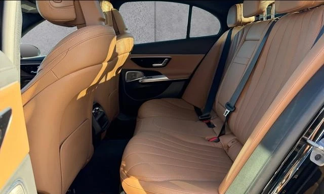 Mercedes-Benz E 450 d AMG 4-MATIC SUPERSCREEN BURMESTER 360-CAMERA, снимка 13 - Автомобили и джипове - 56074556