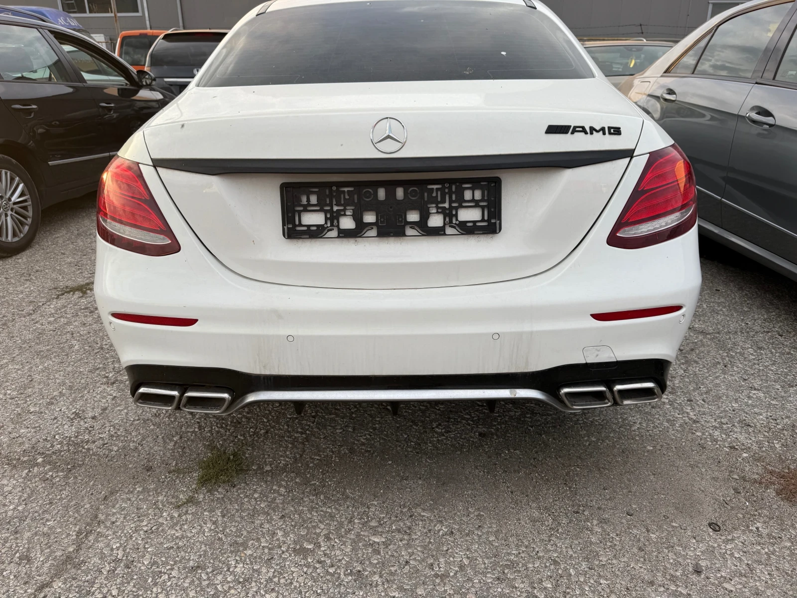 Mercedes-Benz E 220, снимка 1