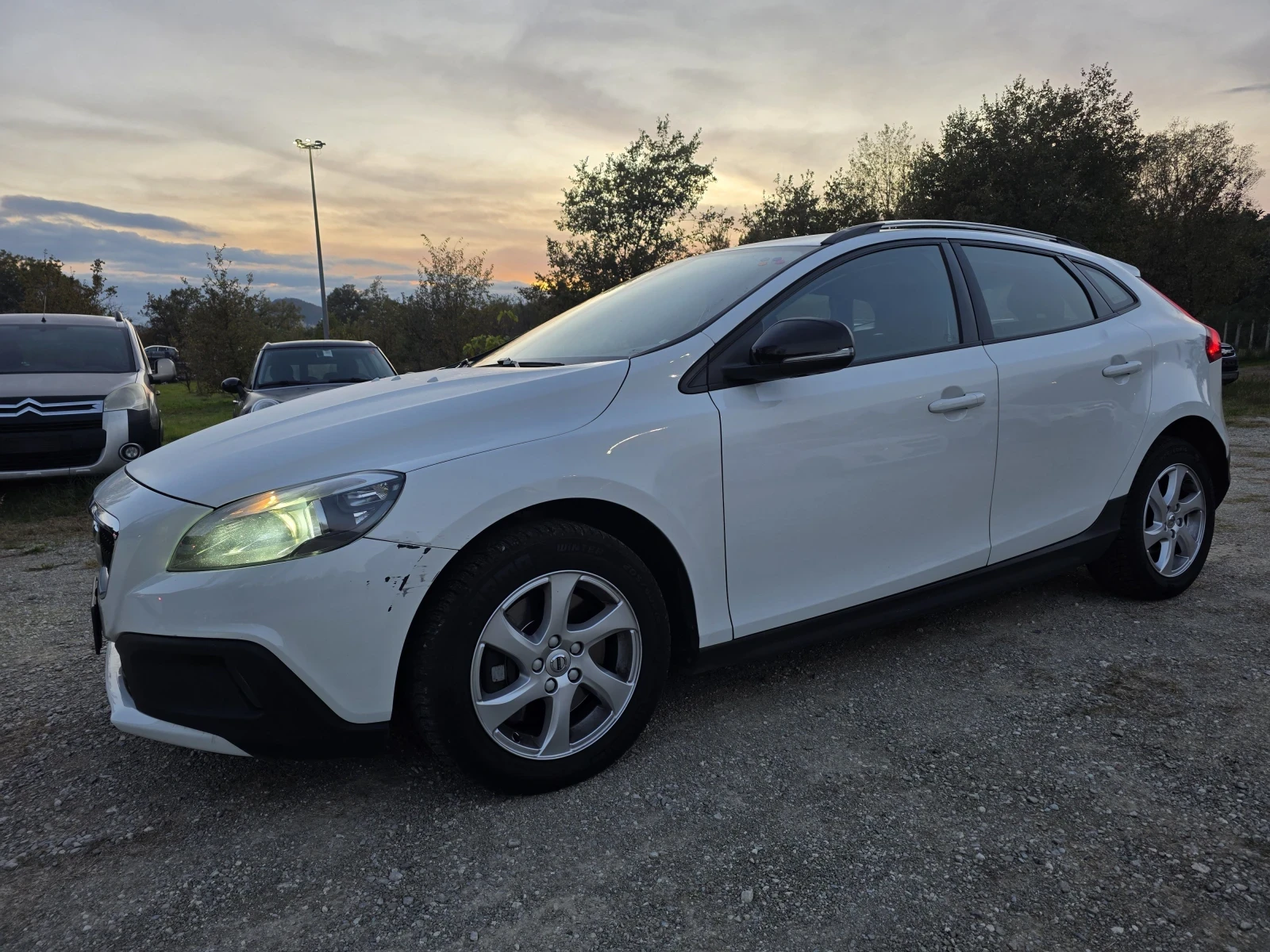 Volvo V40 Cross Country 2.0D euro6, снимка 1