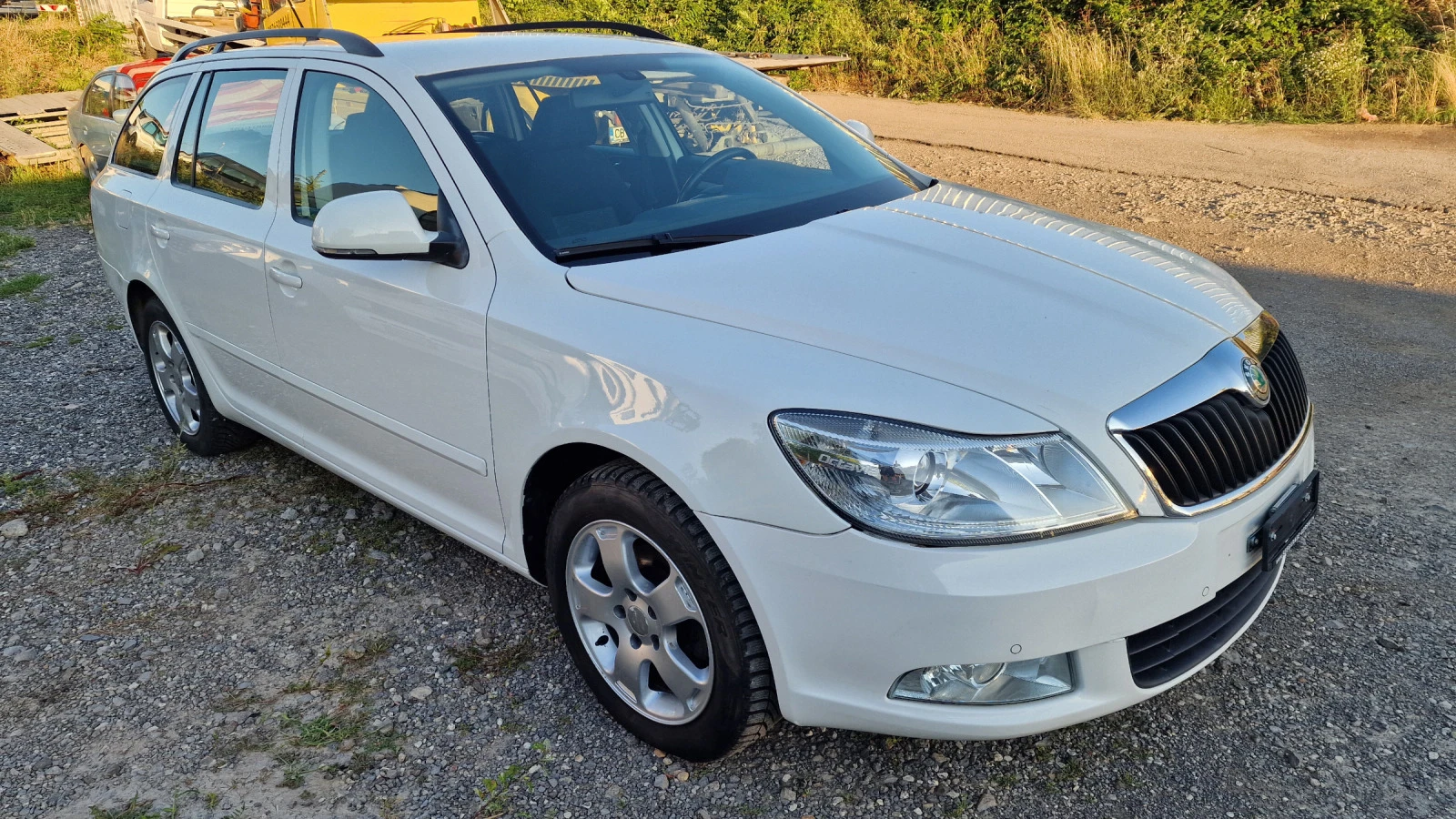 Skoda Octavia 1.6 TDI 105КС АВТОМАТИК DSG - изображение 3