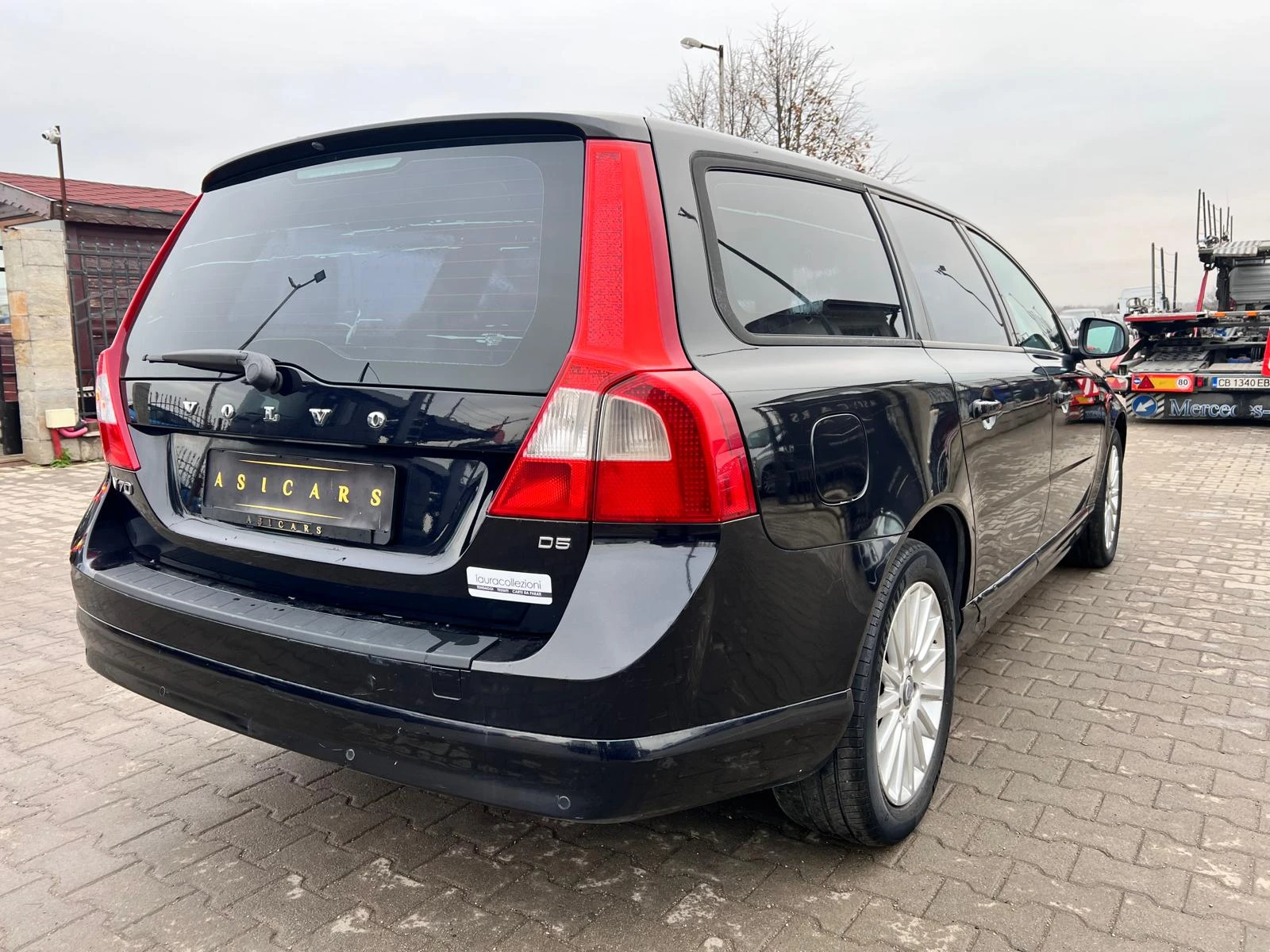 Volvo V70 2.4D AUTOMATIC - изображение 5