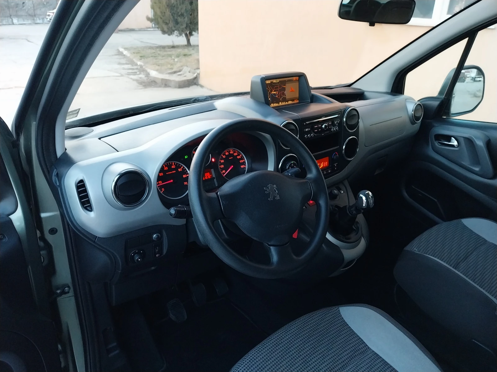 Citroen Berlingo 1.6 HDI /TEPEE-LUXURY/4+ 1 места.//NAVI//НОВО// - изображение 10