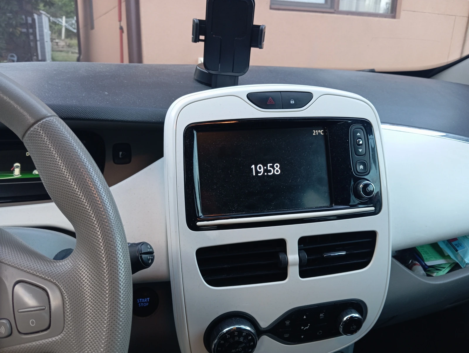 Renault Zoe Q210 22 KW - изображение 4