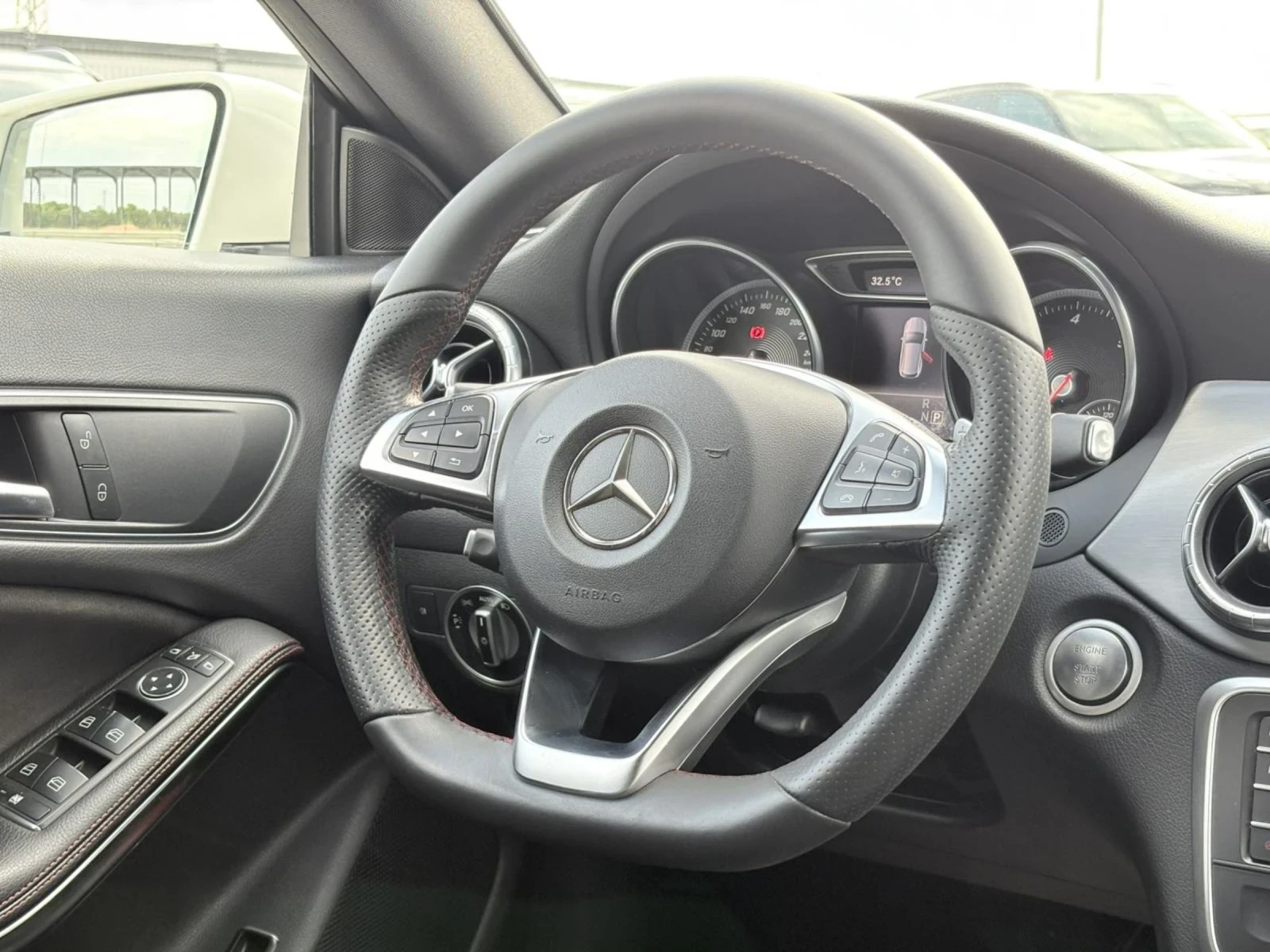 Mercedes-Benz CLA 200 AMG Евро6B - изображение 8